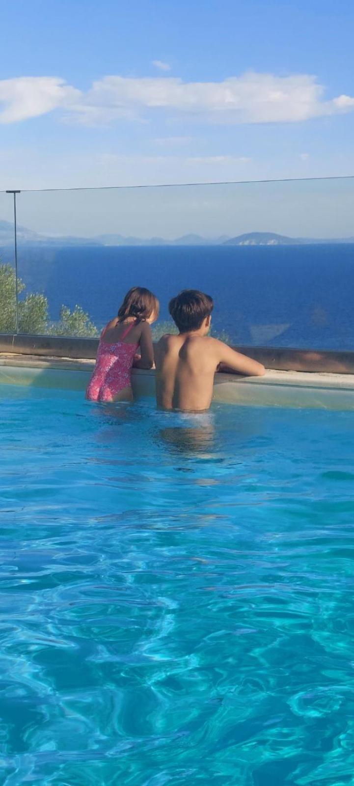 Apollo Romantic Sea View Villa Kivérion Eksteriør bilde